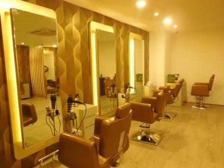 Stashdeal - Avail 81% Discount at Hair cut, Facial & more For Men & Women  at Zen Salon & Spa.